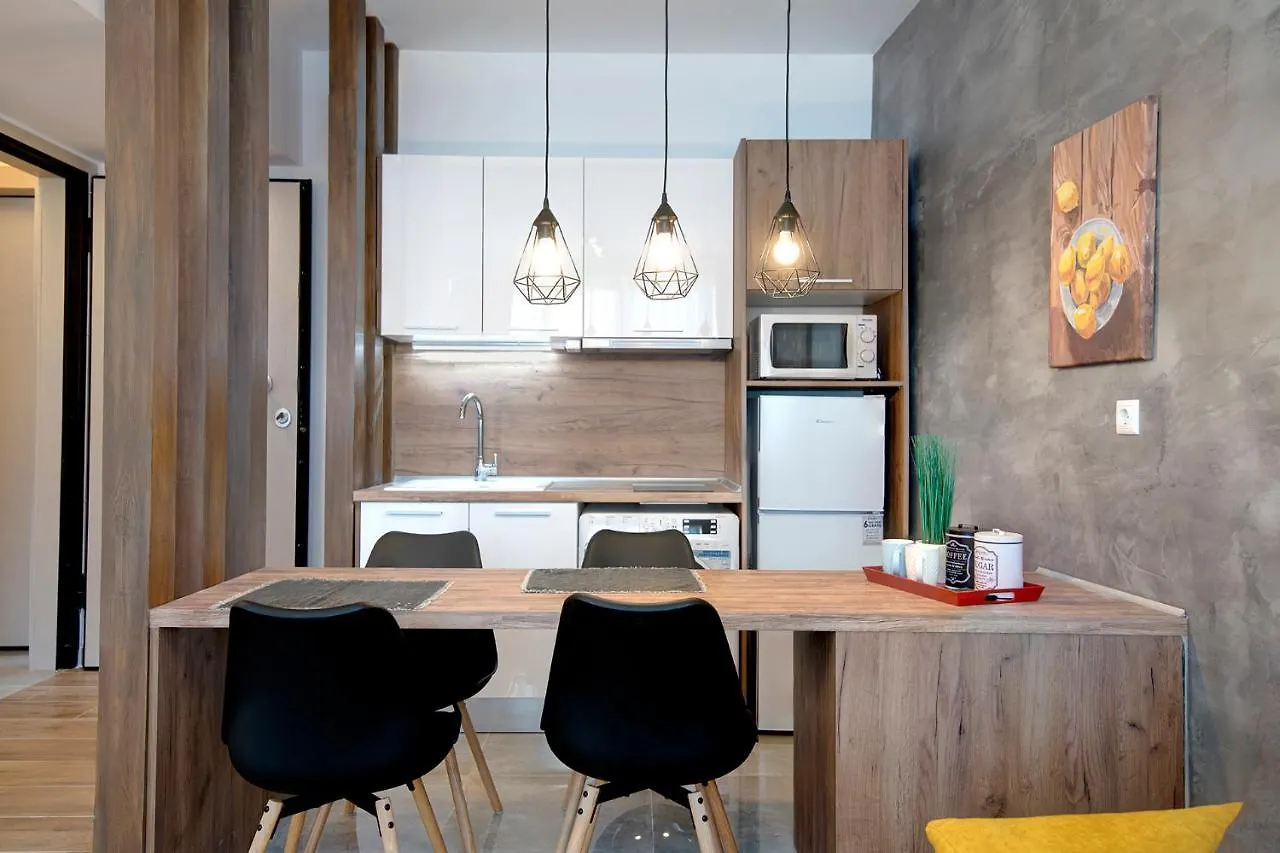J Villara's Luxury Suites — μπουτίκ διαμερίσματα στην καρδιά της Θεσσαλονίκης.